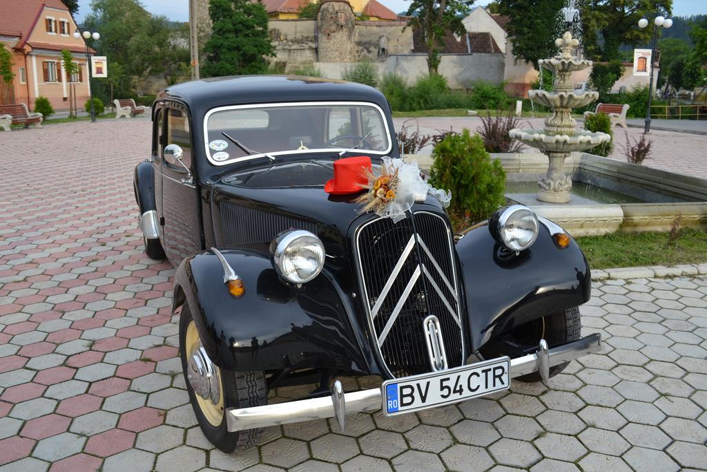 Vila Old Cars Cristian  Exterior photo